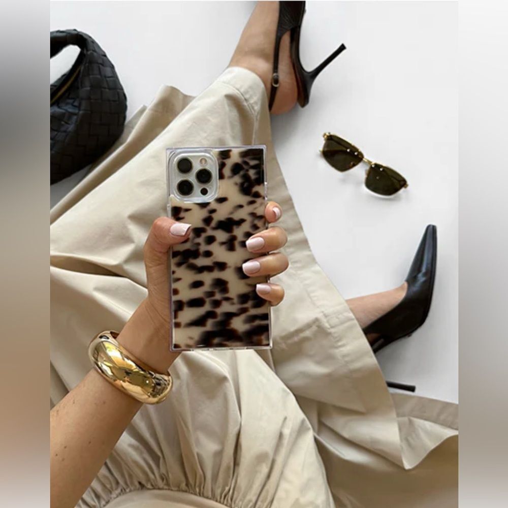 NWT Chic Blonde Tortoise HTF 16 ProMax Case